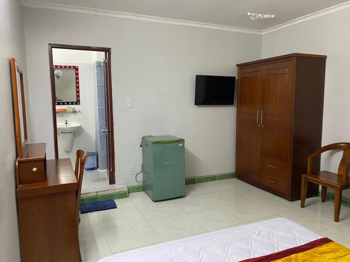 Hotel Khach San Thanh Hong