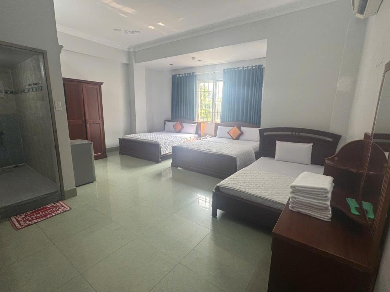 Hotel Khach San Thanh Hong