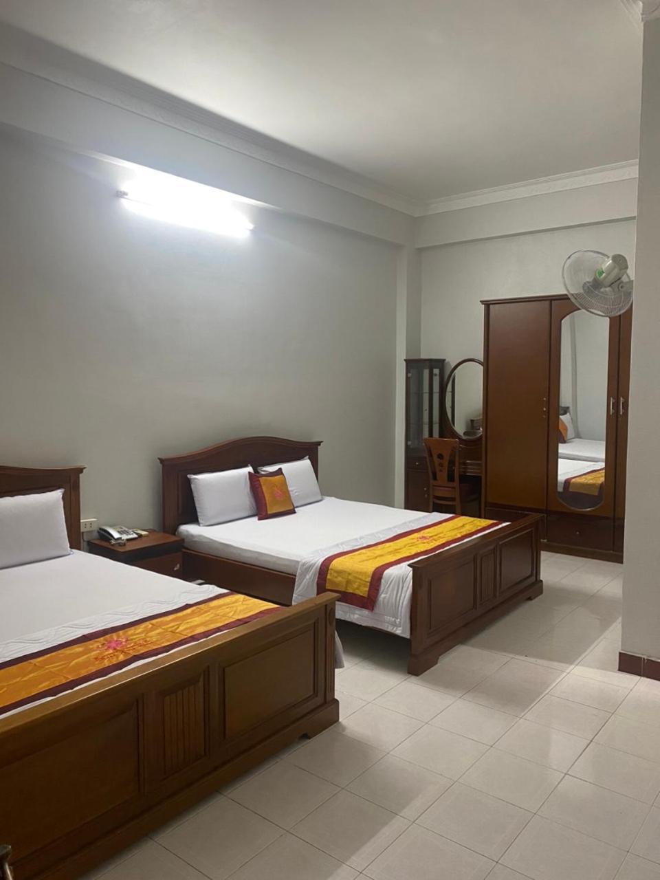 Hotel Khach San Thanh Hong