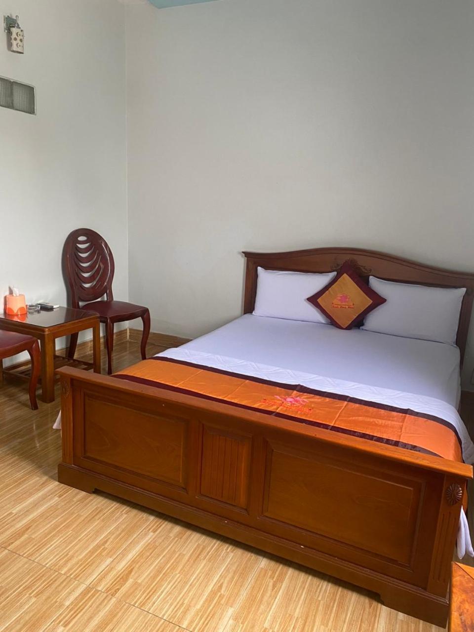 Khách sạn Thanh Hồng 2*